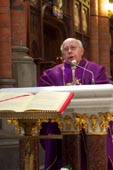 Msza św. za zmarłych biskupów i kapłanów archidiecezji